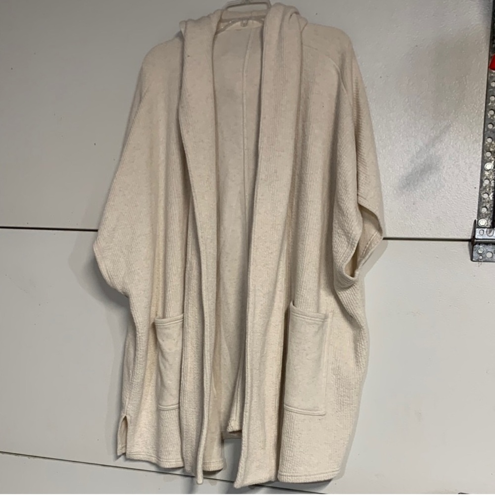 AERIE CREAM HOODED CARDIGAN SWEATER XS/S OVERSIZED